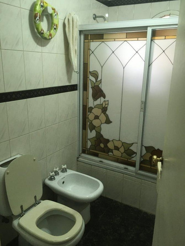 Imagen 10 de 16 de Chalet 2 Plantas De 6 Amb C/ Cochera Y Fondo Libre ** Ideal 2 Familias **