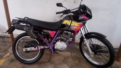 Imagem 3 de 6 de Honda Nx200