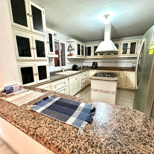Casa Multipropósito En Pueblo Nuevo, Ambrosio Plaza Nr