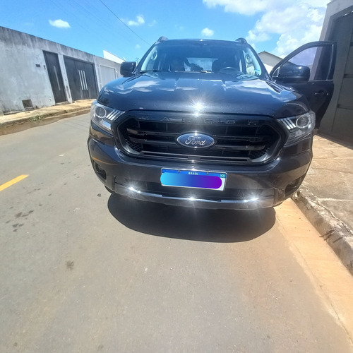 Ford Ranger 2.2 Black Cab. Dupla 4x2 Aut. 4p