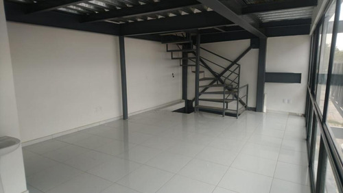 Oficina En Av. Federalismo 120m2
