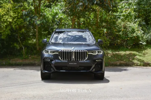 BMW X7 3.0 Xdrive 40i Pure Excelence