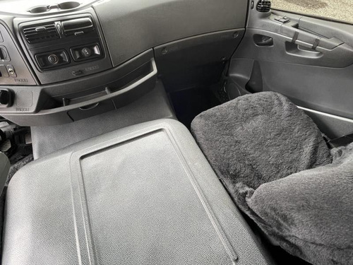 Imagem 10 de 11 de Mercedes-benz Atego 2430 6x2 2p (diesel)(e5) 2019/2019 Auto