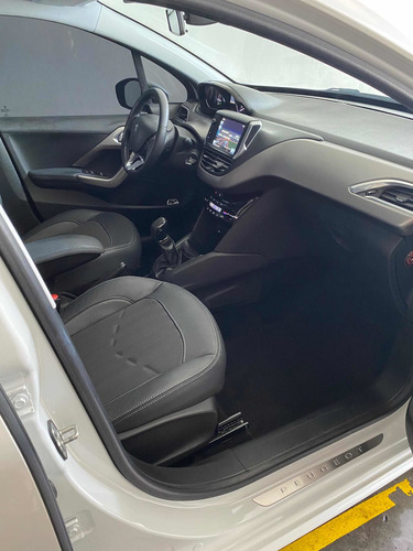 Peugeot 208 1.6 Feline 2017