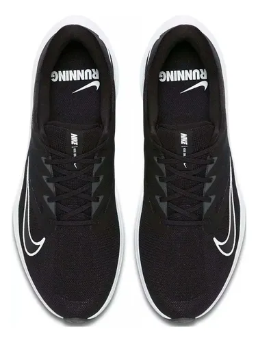 Nike quest se running sneaker sales