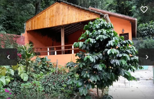 Apartamento De 2 Dormitórios E 1 Banheiro