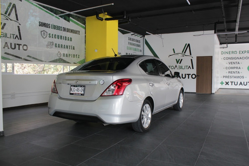 Nissan Versa Advance 2019