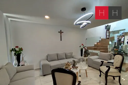 Casa En Venta En Lomas De Angelopolis