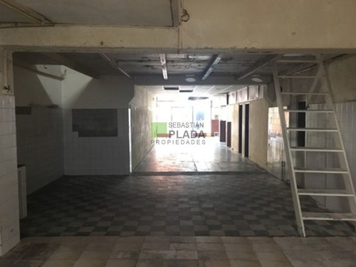 Imagen 3 de 6 de Muy Buen Local En Pleno Centro De San Carlos. Apto Gastronomía, Elaboración De Panificados.