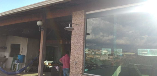 Imagem 8 de 14 de Linda Casa Tres Quartos Com Lojas E Terraço,