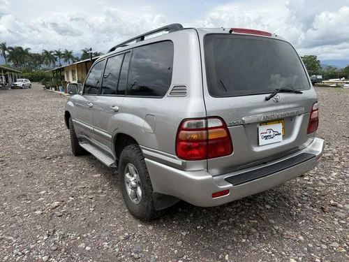 Toyota Sahara V6 4.7 Blindaje 2