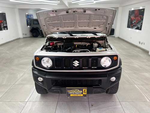 Suzuki Jimny 1.5 MT 4x4