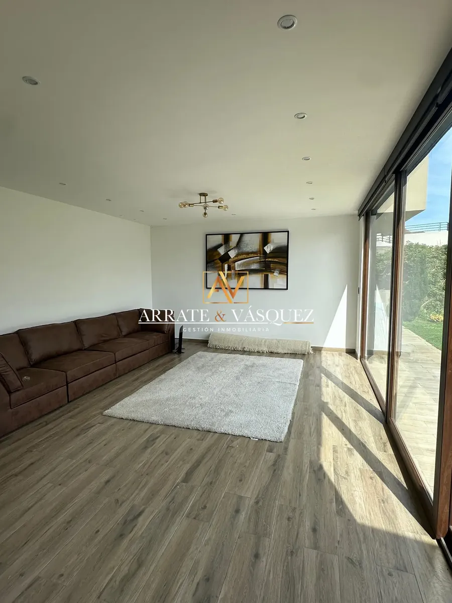 Imagen 3 de 19 de Amplia Y Exclusiva Casa En Fundo El Venado