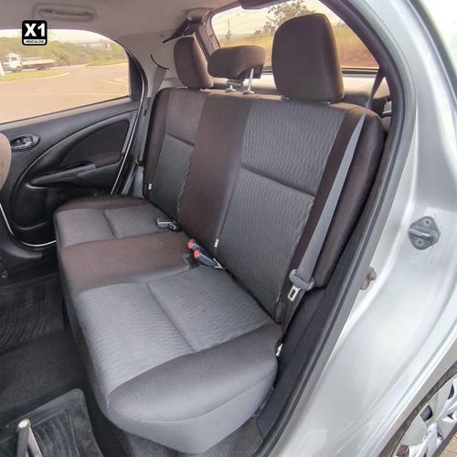 Toyota Etios Hb Xs 15 Mt