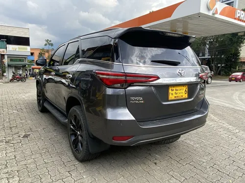 Toyota Fortuner 2.4 Srv Diesel 2022