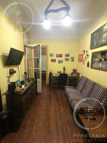 Imagen 3 de 14 de Venta Ph De 4 Ambientes En Almagro Sobre Avenida Rivadavia. Ideal Para Refaccionar!