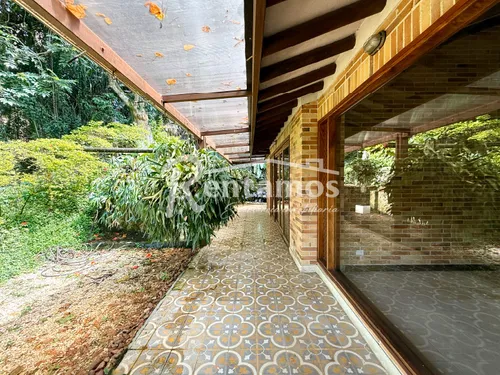 Casa En Arriendo En Loma De Las Brujas. Cod A775810