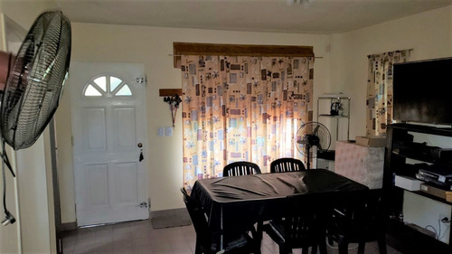 Imagen 2 de 14 de Excelente Casa Amplia De 4 Ambientes En Venta - Pilar