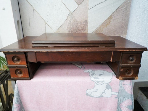 Gabinete Máquina De Costura Singer (retirar)