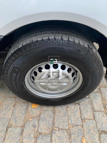 Imagem 13 de 15 de Mb Sprinter 415 Luxo Completa