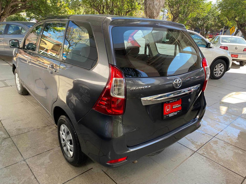 Imagen 4 de 15 de Toyota Avanza Avanza Premium