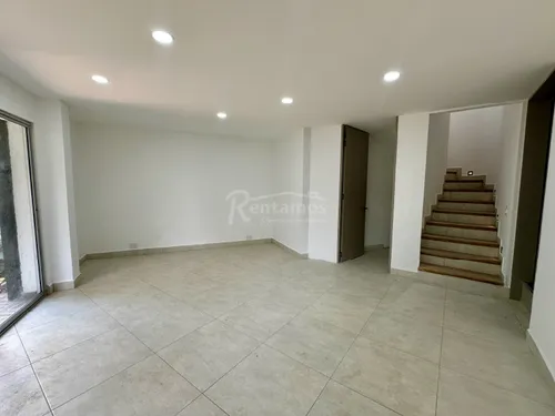 Casa En Arriendo En El Poblado. Cod A776077