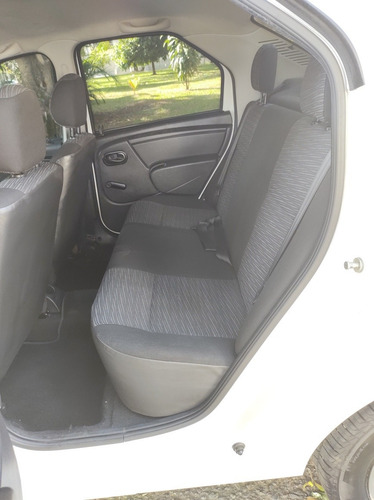 Renault Logan 2015 1.6 Expression