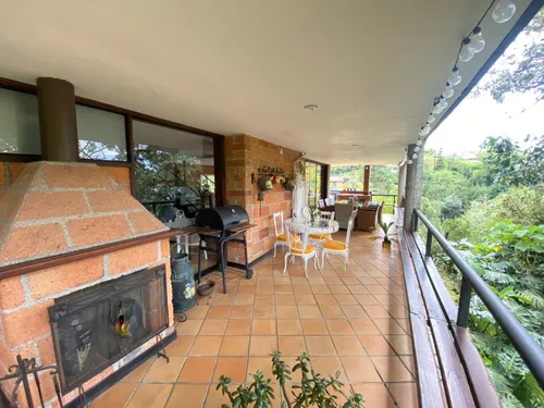 Casa En Venta En Las Brisas. Cod V10099