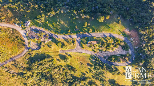 Imagem 4 de 6 de Terreno Para Venda Em Morrinhos Garopaba-sc - Tv361