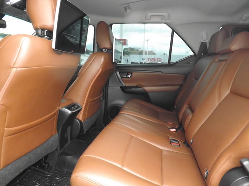 Imagen 6 de 9 de Toyota Fortuner Dubai