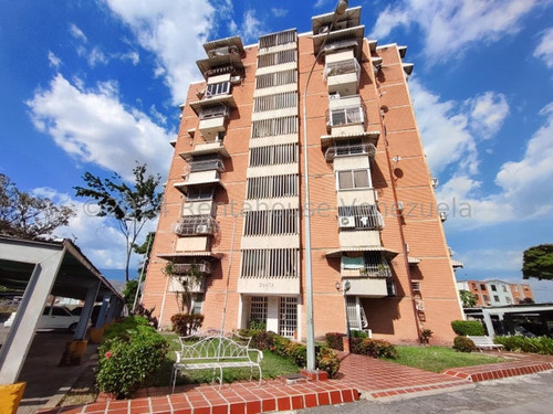 Apartamento En Venta En La Urbanizacion San Jacinto Maracay Rah 24-19742    Meglisf
