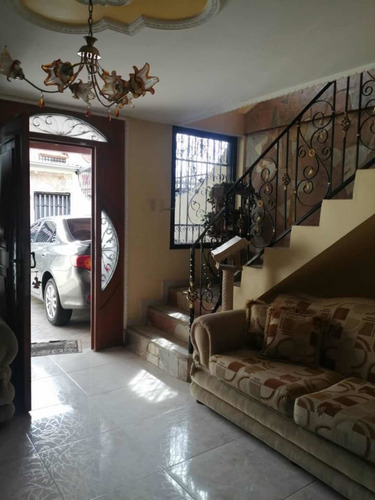 Imagen 3 de 7 de M.c. Se Vende Casa En Santa Teresa. Calle El Alto