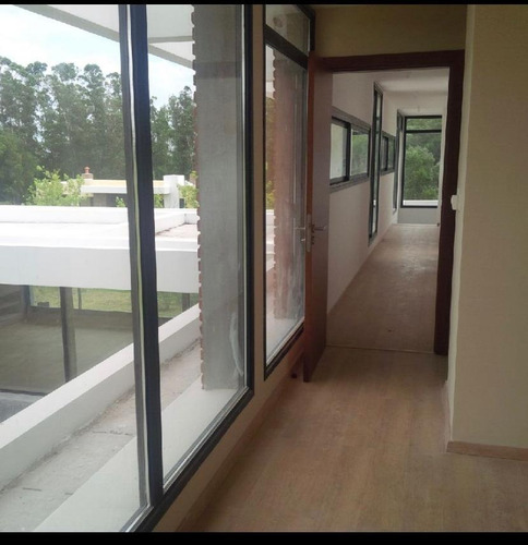 Imagen 5 de 27 de Casa En Venta Ambientes Amplios, 3 Dormitorios + Servicio. 310 M2 + Terreno. Vale La Pena Coordinar Visita!