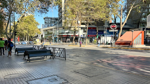 Avda. Nueva Providencia 2211.