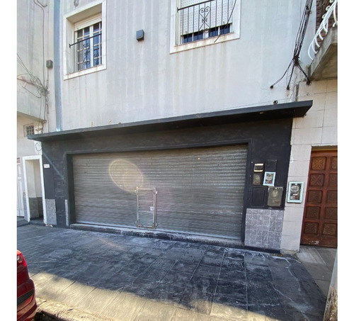 Alquiler Imponente Local Comercial En Pilar Centro