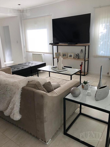 Imagen 4 de 22 de Casa - Saint Thomas Oeste - Venta - Alquiler