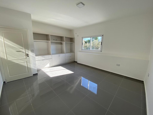 Imagen 5 de 30 de Casa En Venta - 3 Dormitorios - Micro Housing - Villa Belgrano