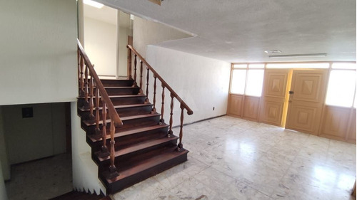 Imagen 5 de 30 de Casa En Renta De 3 Plantas Ideal Para Oficinas En Colonia Re