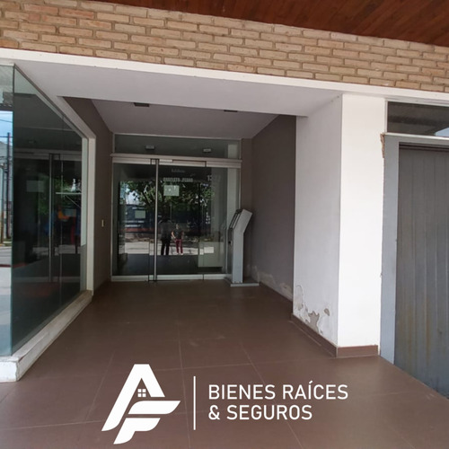Gran Oportunidad: Departamento Semipiso En Macrocentro Con Cochera