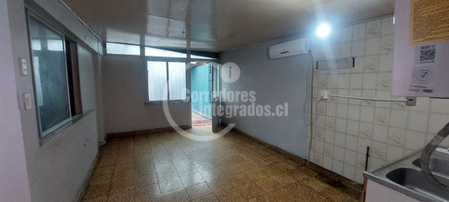 Casa En Venta De 3 Dorm. En Maipú