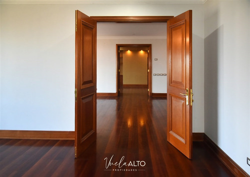 Depto.subida Sta. Teresa Vitacura / Jardin Y Piscina Privada