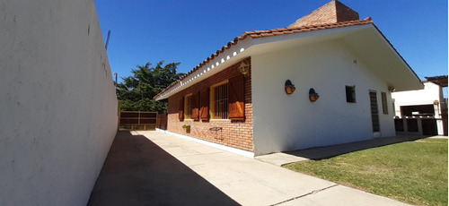 C216 Venta - Miguel Muñoz, Cómodo Chalet Excelente Ubicación