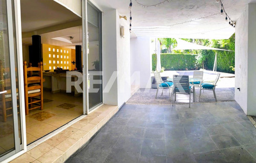 Venta En El Campanario Residencial Y Golf: Seguridad, Lujo Y Comodidad