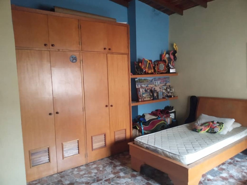 Imagen 14 de 18 de Casa En Venta En La Candelaria Maracay // 04243385555