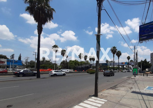 Edificio En Venta En Niños Héroes Querétaro