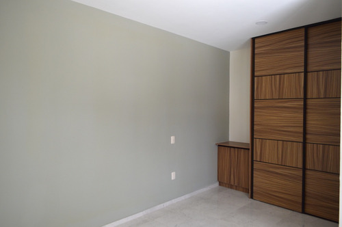 Casa Con Recámara En Planta Baja, Para Estrenar, Argenta Residencial En Zapopan
