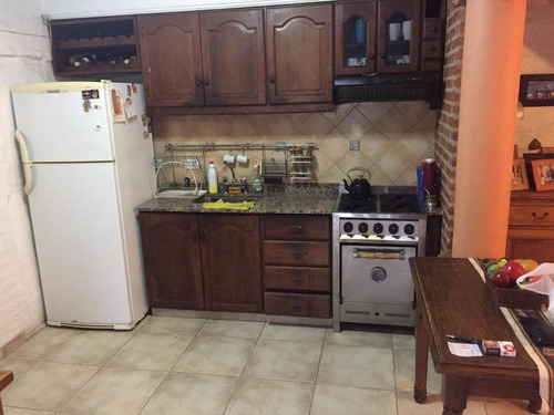 Imagen 8 de 13 de Duplex 4 Amb La Celia Rio Juramento 300 Lote 20x40 Con Renta