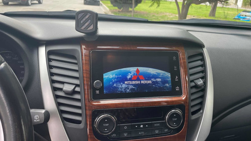 Imagen 11 de 13 de Mitsubishi Montero Sport Limited 4x4