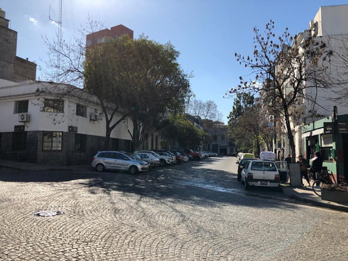 Imagen 8 de 8 de Local - Constitución