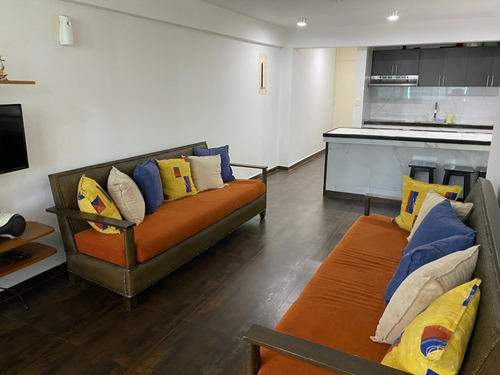 Imagen 9 de 29 de Apartamento En Venta Playa Grande. Mls #23-1619. Yolanda Goncalves